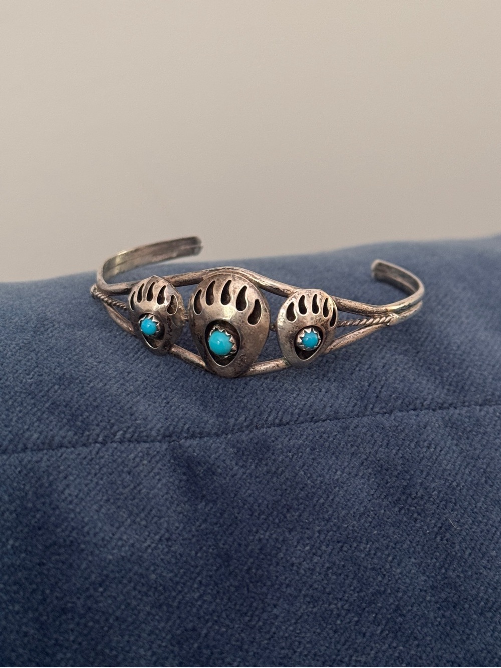 Vintage Native American Sterling Silver Turquoise Bear Paw Cuff Bracelet